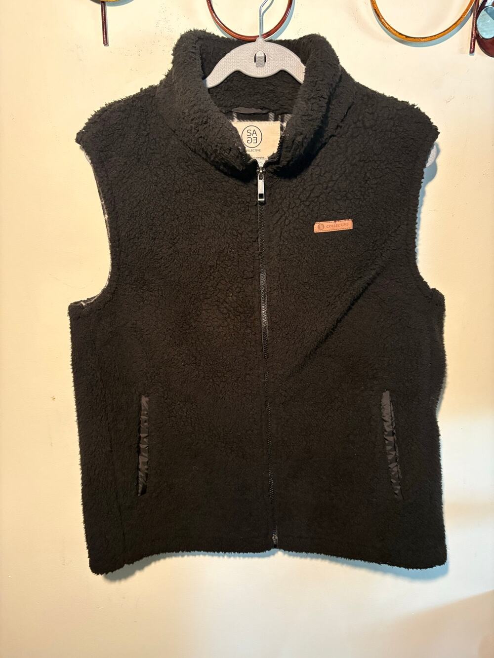 Women Sherpa SAGE Collection large black vest with plaid fleece lining